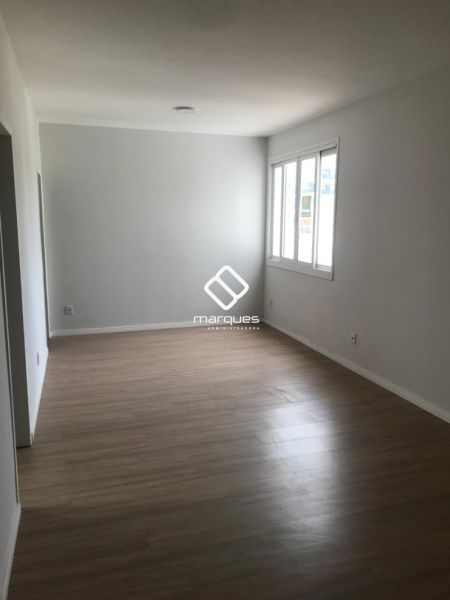 Apartamento com 2 quartos, 2 banheiros e 85m² à venda no bairro Centro, Pelotas