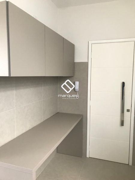 Apartamento com 2 quartos, 2 banheiros e 85m² à venda no bairro Centro, Pelotas