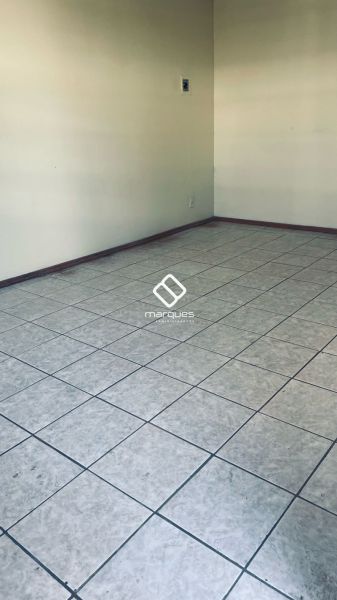 Casa com 2 quartos, 1 banheiro e 60m² à venda no bairro Fragata, Pelotas