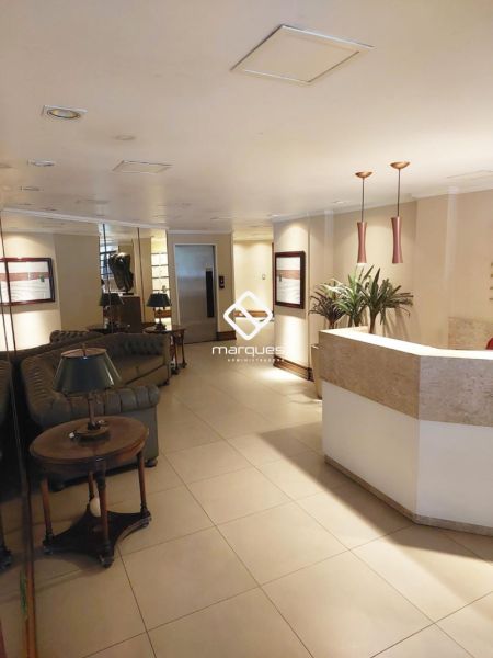 Apartamento com 3 quartos, 2 banheiros e 170m² à venda no bairro Centro, Pelotas