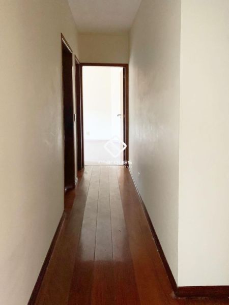 Apartamento com 3 quartos, 2 banheiros e 170m² à venda no bairro Centro, Pelotas