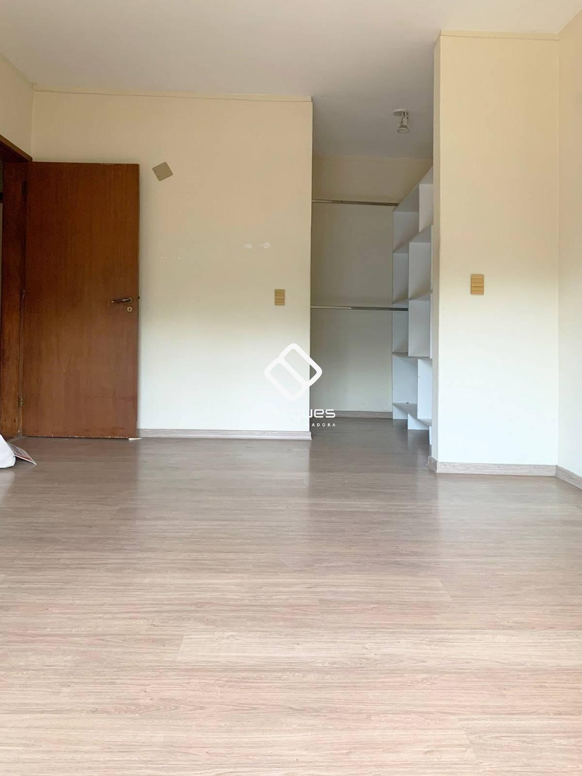 Apartamento com 3 quartos, 2 banheiros e 170m² à venda no bairro Centro, Pelotas