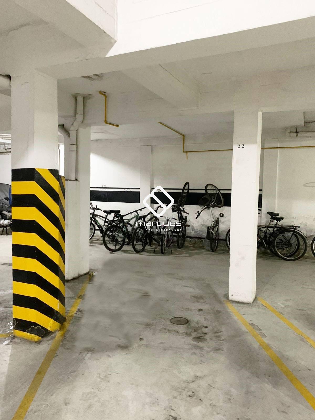 Apartamento com 3 quartos, 2 banheiros e 170m² à venda no bairro Centro, Pelotas