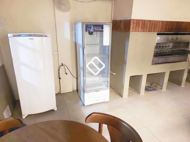 Apartamento com 3 quartos, 2 banheiros e 170m² à venda no bairro Centro, Pelotas