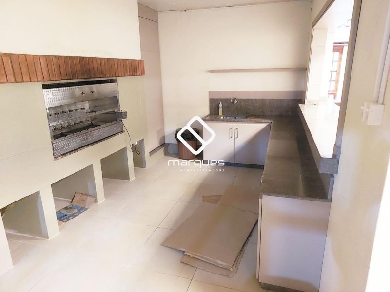 Apartamento com 3 quartos, 2 banheiros e 170m² à venda no bairro Centro, Pelotas
