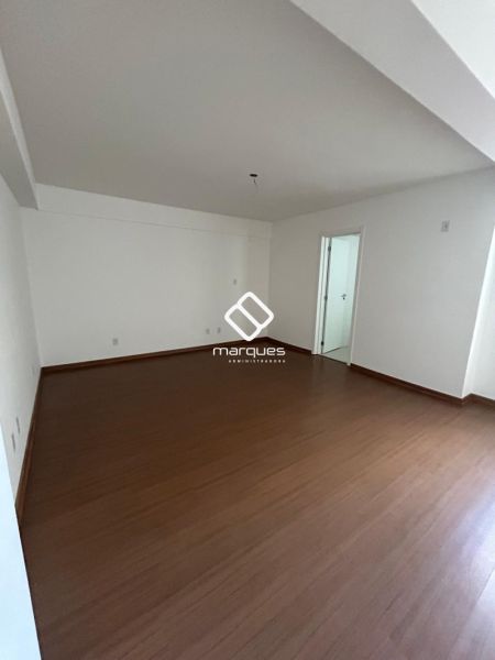 Apartamento com 1 quarto, 1 banheiro e 44m² à venda no bairro Centro, Pelotas