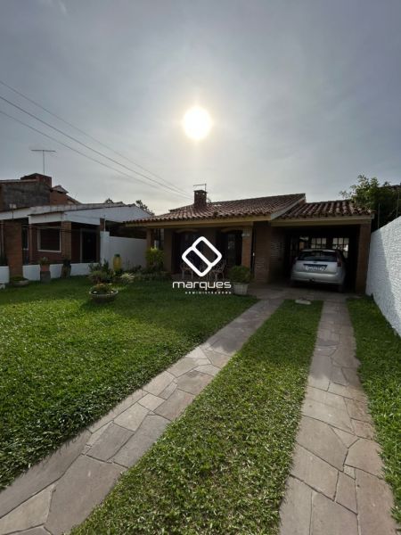 Casa com 3 quartos, 1 banheiro e 120m² à venda no bairro Laranjal, Pelotas