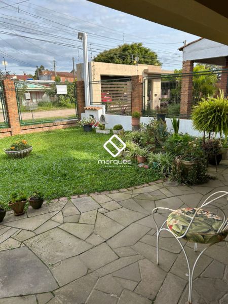 Casa com 3 quartos, 1 banheiro e 120m² à venda no bairro Laranjal, Pelotas