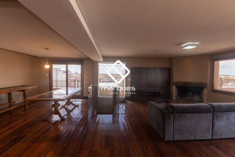 Cobertura com 3 quartos, 4 banheiros e 322m² à venda no bairro Centro, Pelotas