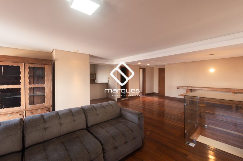Cobertura com 3 quartos, 4 banheiros e 322m² à venda no bairro Centro, Pelotas