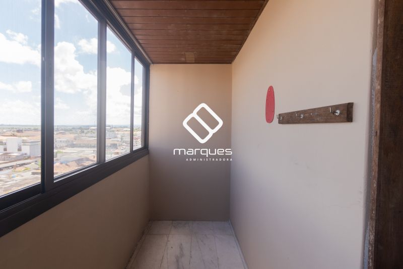 Cobertura com 3 quartos, 4 banheiros e 322m² à venda no bairro Centro, Pelotas