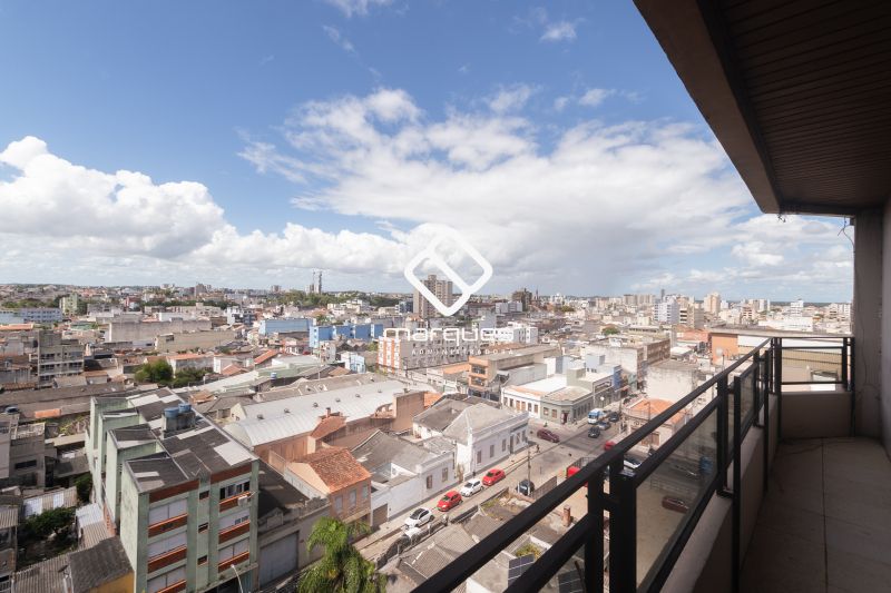 Cobertura com 3 quartos, 4 banheiros e 322m² à venda no bairro Centro, Pelotas