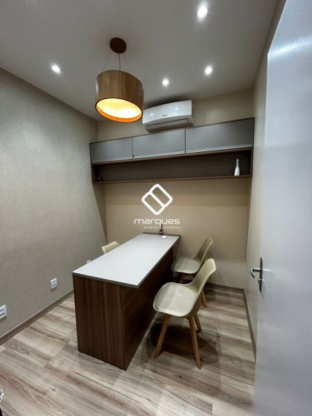 Sala com 1 banheiro e 30m² à venda no bairro Areal, Pelotas