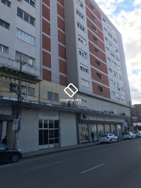 Apartamento com 3 quartos, 2 banheiros e 98m² à venda no bairro Centro, Pelotas