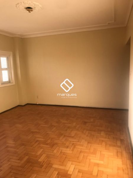Apartamento com 3 quartos, 2 banheiros e 98m² à venda no bairro Centro, Pelotas