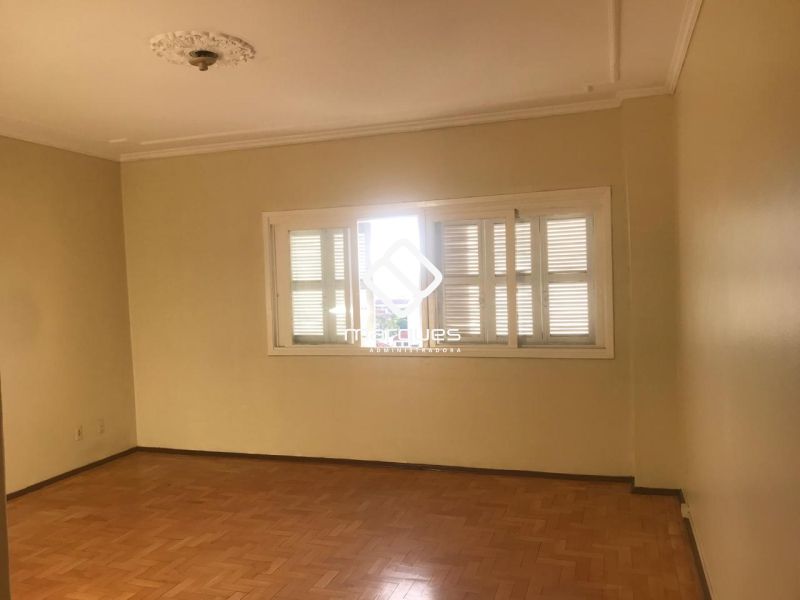 Apartamento com 3 quartos, 2 banheiros e 98m² à venda no bairro Centro, Pelotas