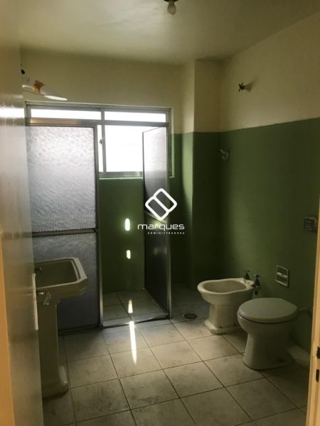 Apartamento com 3 quartos, 2 banheiros e 98m² à venda no bairro Centro, Pelotas