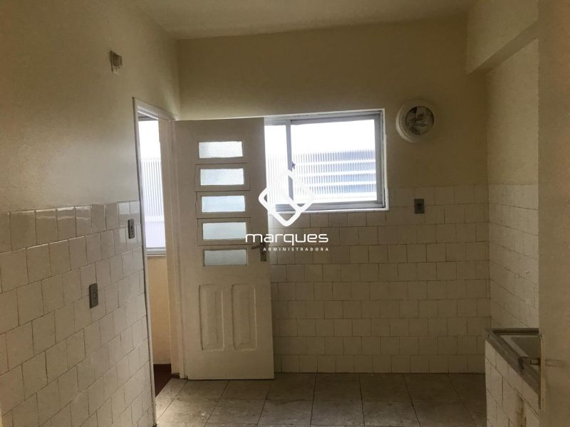 Apartamento com 3 quartos, 2 banheiros e 98m² à venda no bairro Centro, Pelotas