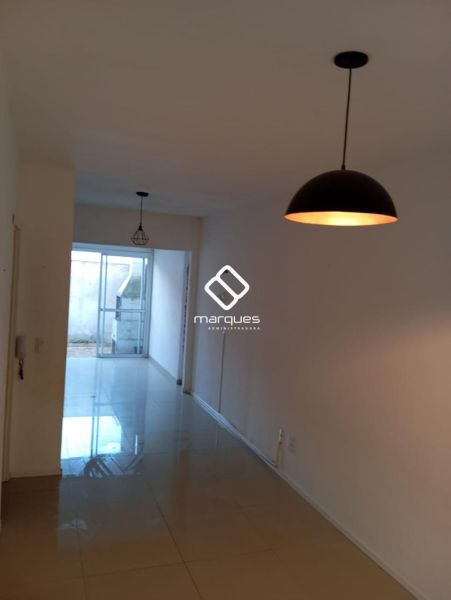 Casa com 3 quartos, 2 banheiros e 69m² à venda no bairro Areal, Pelotas