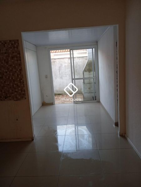 Casa com 3 quartos, 2 banheiros e 69m² à venda no bairro Areal, Pelotas