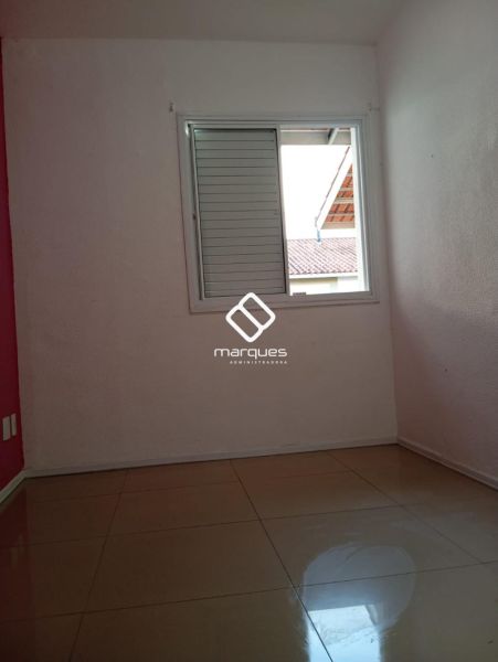 Casa com 3 quartos, 2 banheiros e 69m² à venda no bairro Areal, Pelotas
