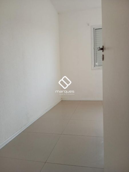 Casa com 3 quartos, 2 banheiros e 69m² à venda no bairro Areal, Pelotas