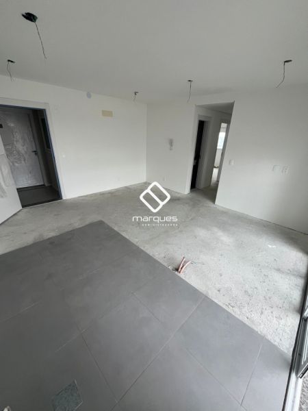 Apartamento com 3 quartos, 1 banheiro e 74m² à venda no bairro Areal, Pelotas