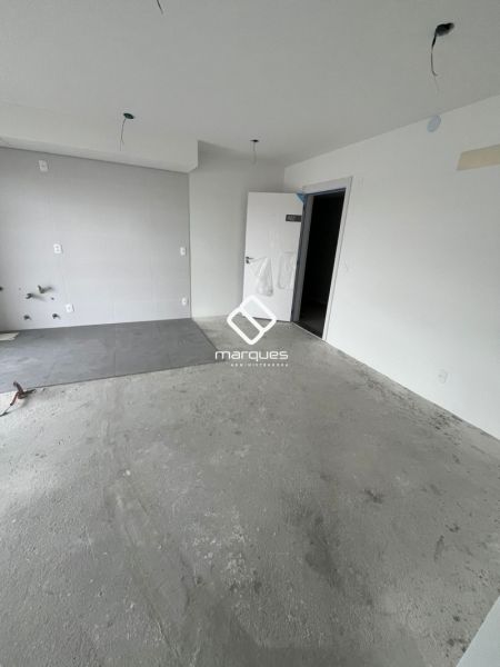 Apartamento com 3 quartos, 1 banheiro e 74m² à venda no bairro Areal, Pelotas