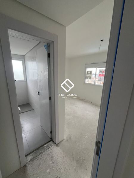 Apartamento com 3 quartos, 1 banheiro e 74m² à venda no bairro Areal, Pelotas