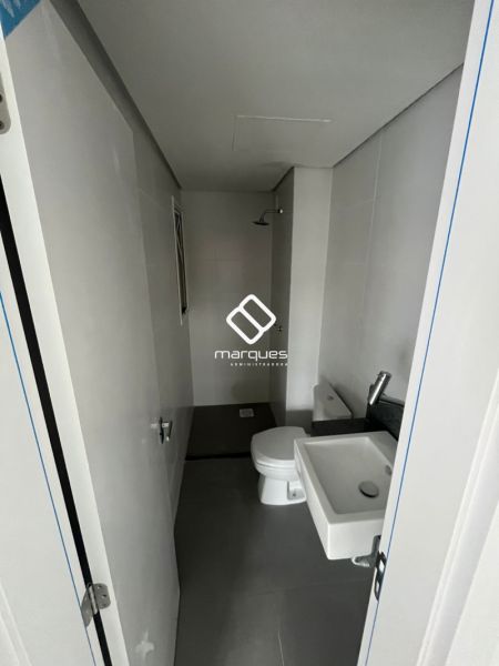 Apartamento com 3 quartos, 1 banheiro e 74m² à venda no bairro Areal, Pelotas
