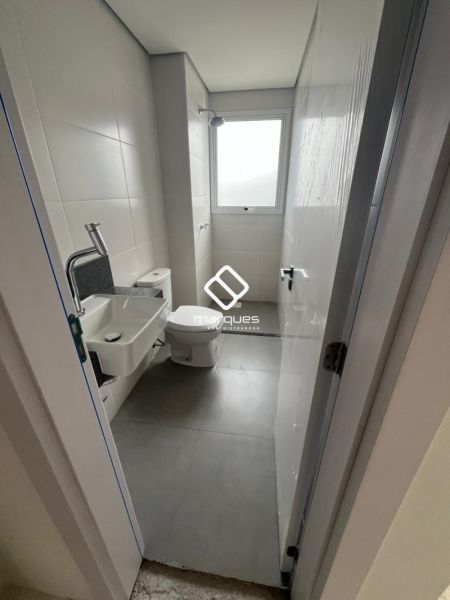 Apartamento com 3 quartos, 1 banheiro e 74m² à venda no bairro Areal, Pelotas