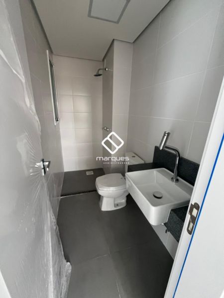 Apartamento com 3 quartos, 1 banheiro e 74m² à venda no bairro Areal, Pelotas