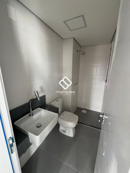 Apartamento com 3 quartos, 1 banheiro e 74m² à venda no bairro Areal, Pelotas