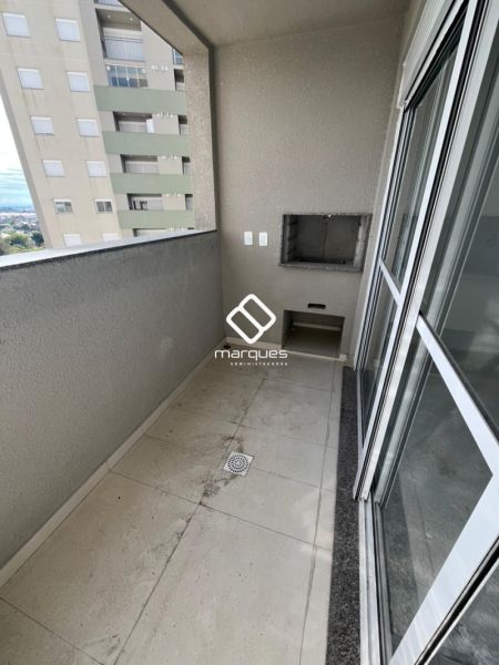 Apartamento com 3 quartos, 1 banheiro e 74m² à venda no bairro Areal, Pelotas