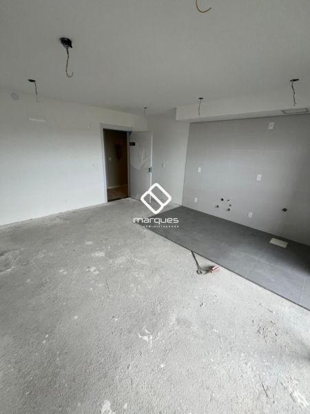 Apartamento com 3 quartos, 1 banheiro e 74m² à venda no bairro Areal, Pelotas