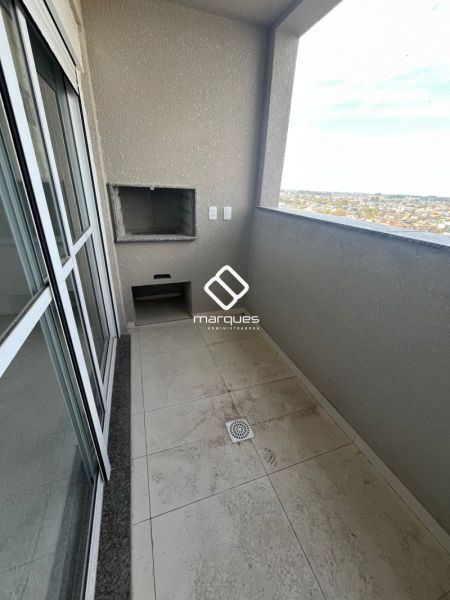 Apartamento com 3 quartos, 1 banheiro e 74m² à venda no bairro Areal, Pelotas