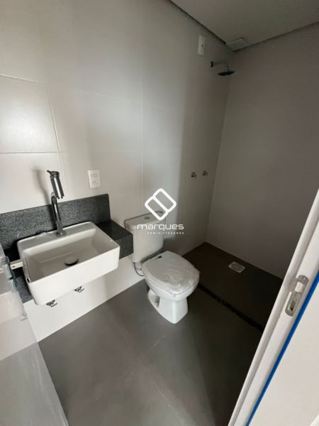 Apartamento com 2 quartos, 1 banheiro e 63m² à venda no bairro Areal, Pelotas