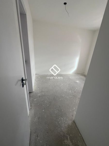 Apartamento com 2 quartos, 1 banheiro e 63m² à venda no bairro Areal, Pelotas