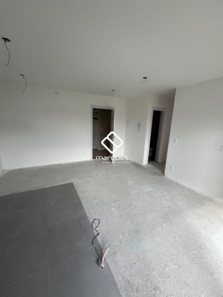 Apartamento com 2 quartos, 1 banheiro e 63m² à venda no bairro Areal, Pelotas