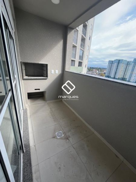 Apartamento com 2 quartos, 1 banheiro e 63m² à venda no bairro Areal, Pelotas