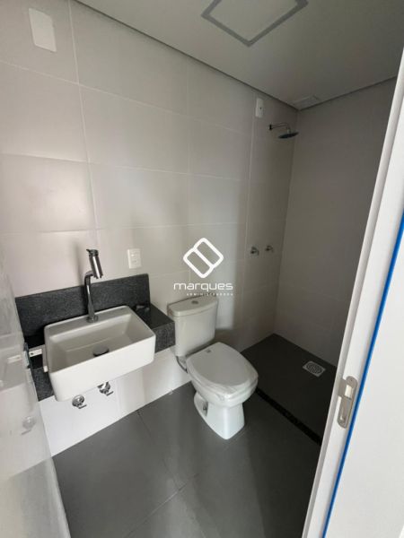 Apartamento com 2 quartos, 1 banheiro e 63m² à venda no bairro Areal, Pelotas