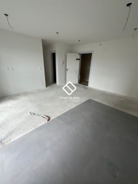 Apartamento com 2 quartos, 1 banheiro e 63m² à venda no bairro Areal, Pelotas