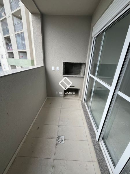 Apartamento com 2 quartos, 1 banheiro e 63m² à venda no bairro Areal, Pelotas