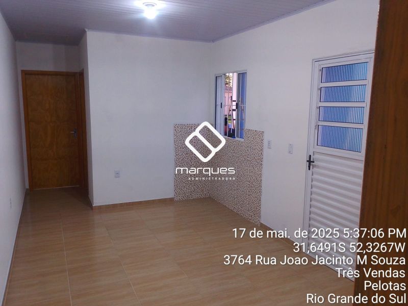 Casa com 2 quartos, 1 banheiro e 51m² à venda no bairro Três Vendas, Pelotas