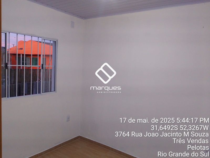 Casa com 2 quartos, 1 banheiro e 51m² à venda no bairro Três Vendas, Pelotas