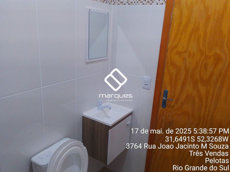Casa com 2 quartos, 1 banheiro e 51m² à venda no bairro Três Vendas, Pelotas