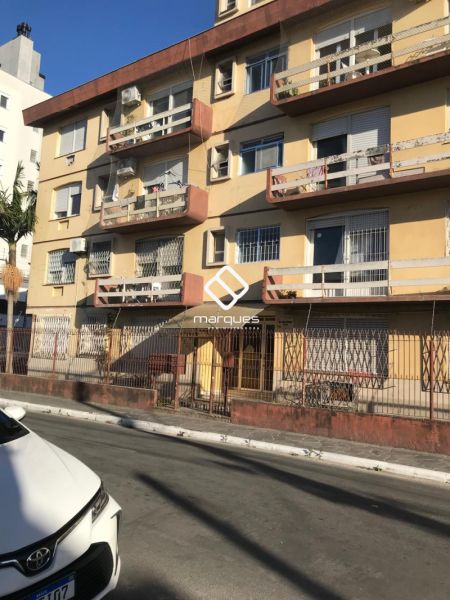 Apartamento com 2 quartos, 1 banheiro e 77m² à venda no bairro Centro, Pelotas