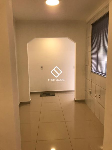 Apartamento com 2 quartos, 1 banheiro e 77m² à venda no bairro Centro, Pelotas