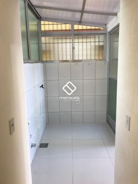 Apartamento com 2 quartos, 1 banheiro e 77m² à venda no bairro Centro, Pelotas