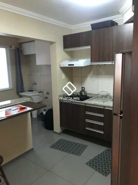 Apartamento com 3 quartos, 1 banheiro e 68m² à venda no bairro Centro, Pelotas